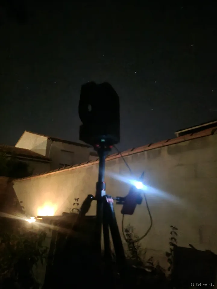 Foto de Seesatr s50 observando